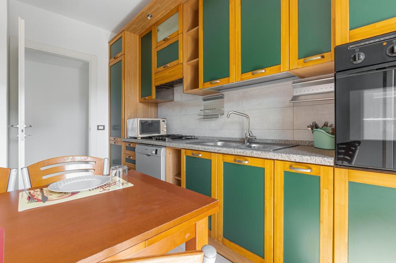 Quartu Sant'Elena Roomy Flat With Private Parking! エクステリア 写真