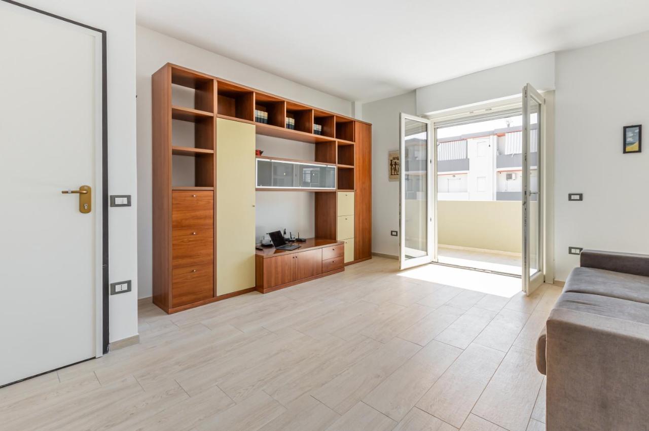 Quartu Sant'Elena Roomy Flat With Private Parking! エクステリア 写真