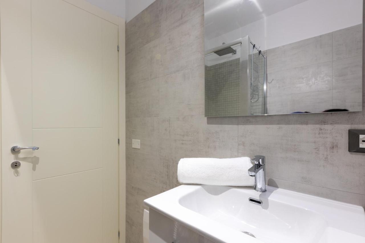 Quartu Sant'Elena Roomy Flat With Private Parking! エクステリア 写真